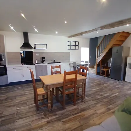 4-5 Personnes Proche Navette Orano Сasa de vacaciones *